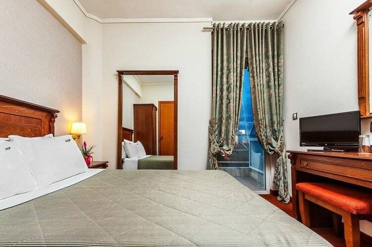 Perea Hotel