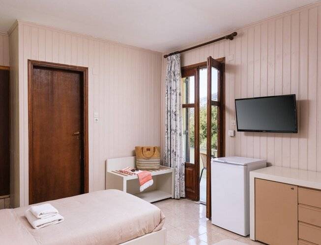 Idi Hotel