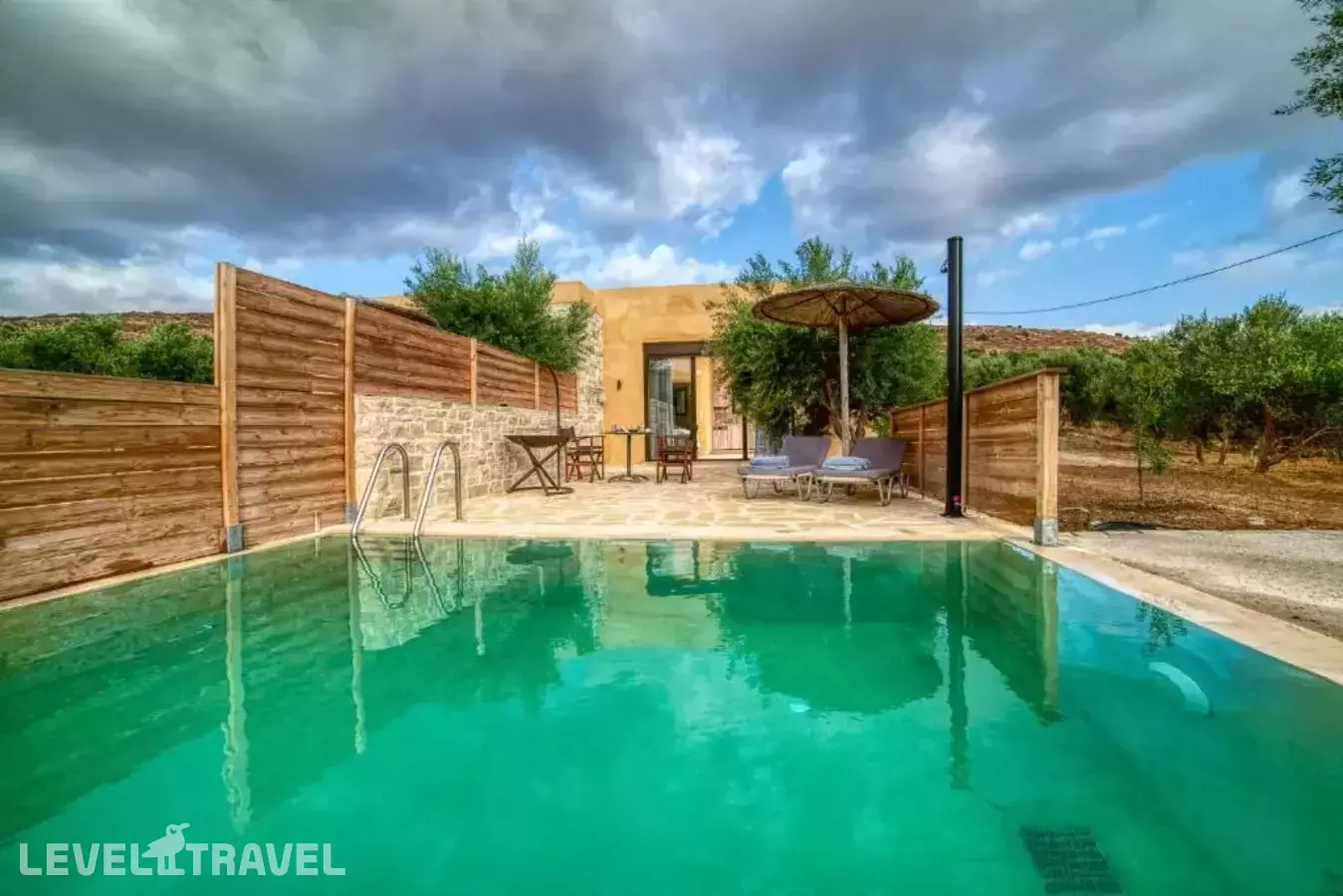 Olive Luxury Suites (Adults Only 18+)