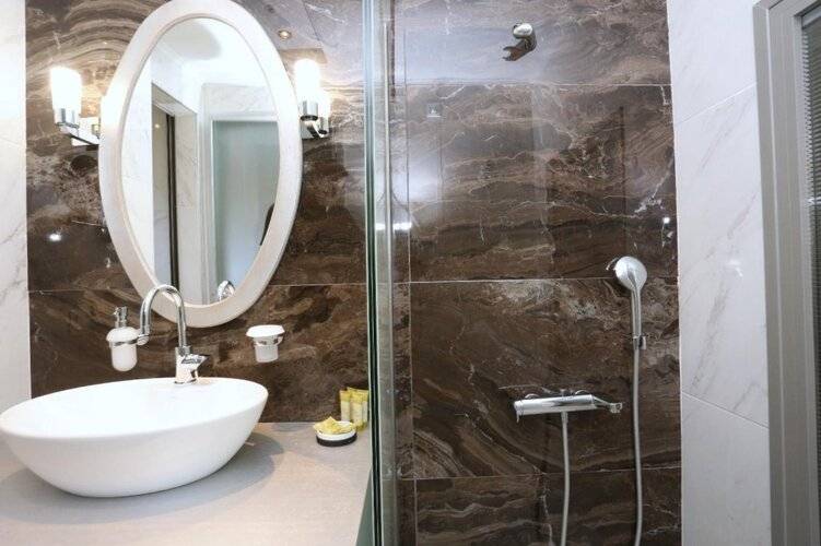 Dionysos Hotel & Suites