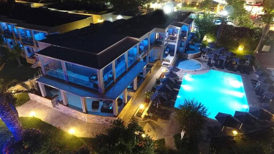 Dionysos Hotel & Suites