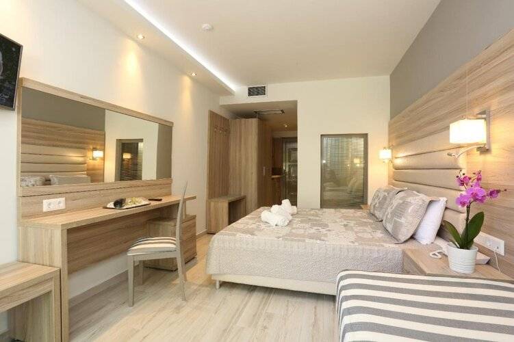 Dionysos Hotel & Suites