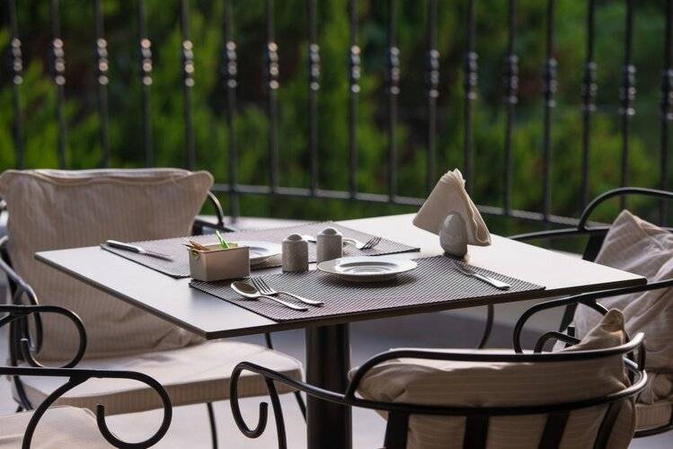 Neikos Mediterraneo Luxury Suites