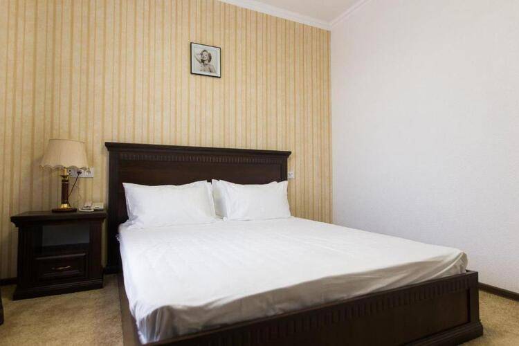 Alexandr Hotel