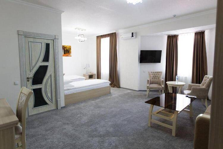 Alexandr Hotel