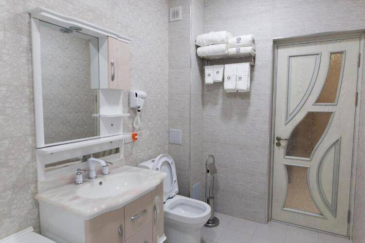 Alexandr Hotel