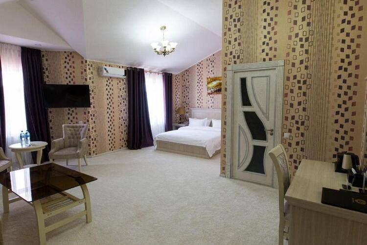 Alexandr Hotel