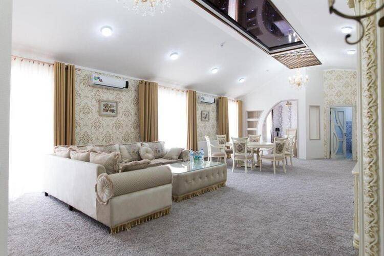 Alexandr Hotel