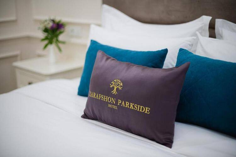 Zarafshon Parkside Hotel