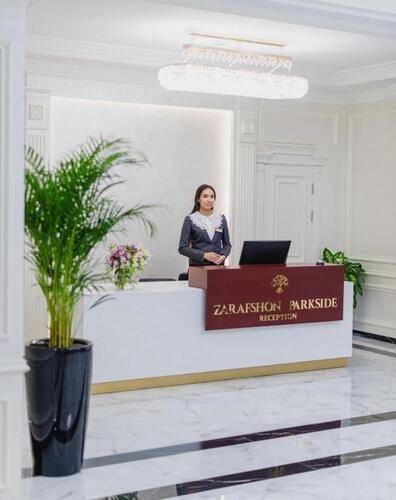 Zarafshon Parkside Hotel