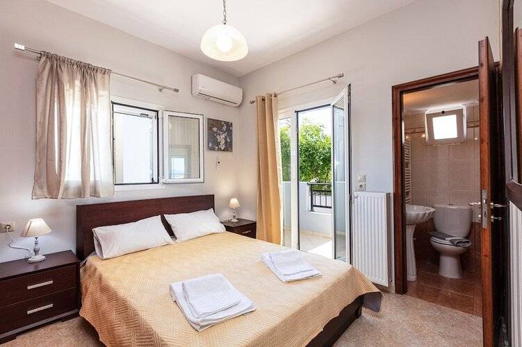 Helena's Aparthotel