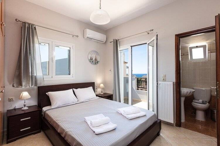 Helena's Aparthotel