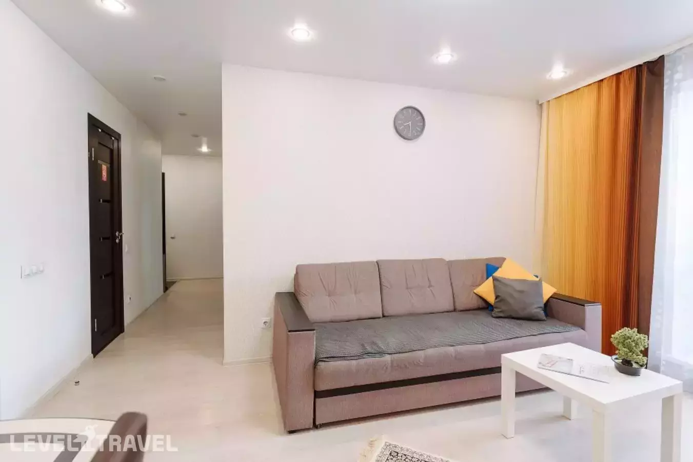 Апартаменты 9 Ночей На Островского 5