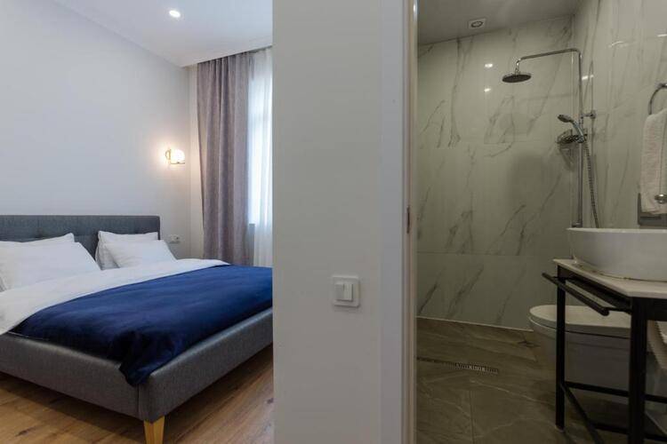 Hotel Lifetime