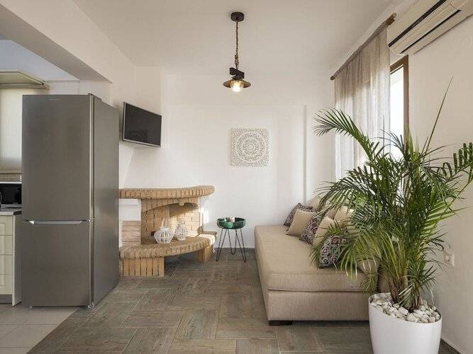 Family Friendly Property With Private Pool & Sea Views, Near Beach