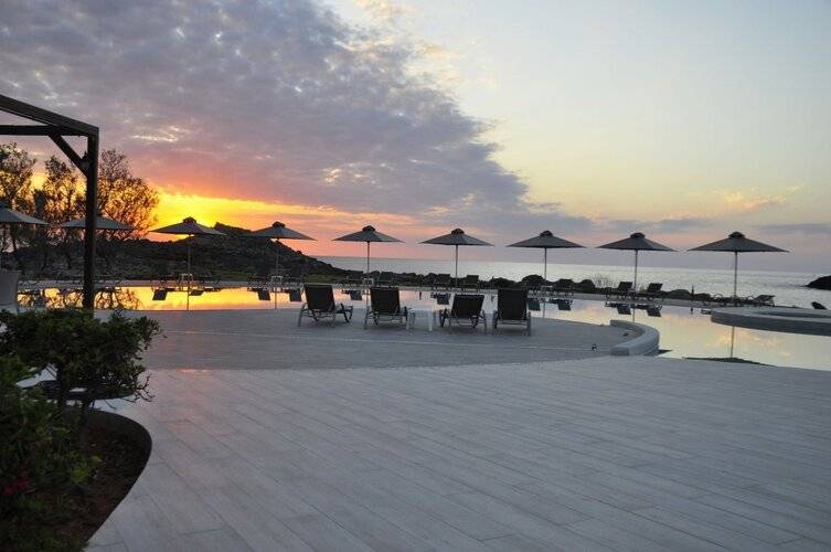 Kavos Hotel