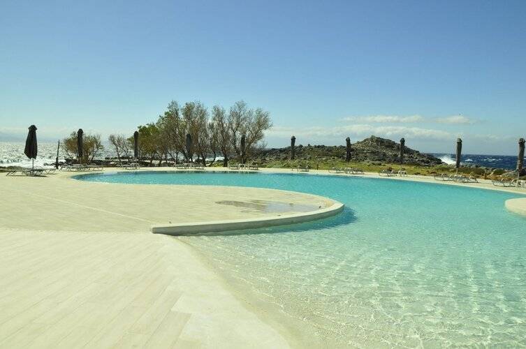 Kavos Hotel
