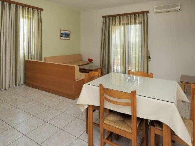 Nanakis Beach Apartments