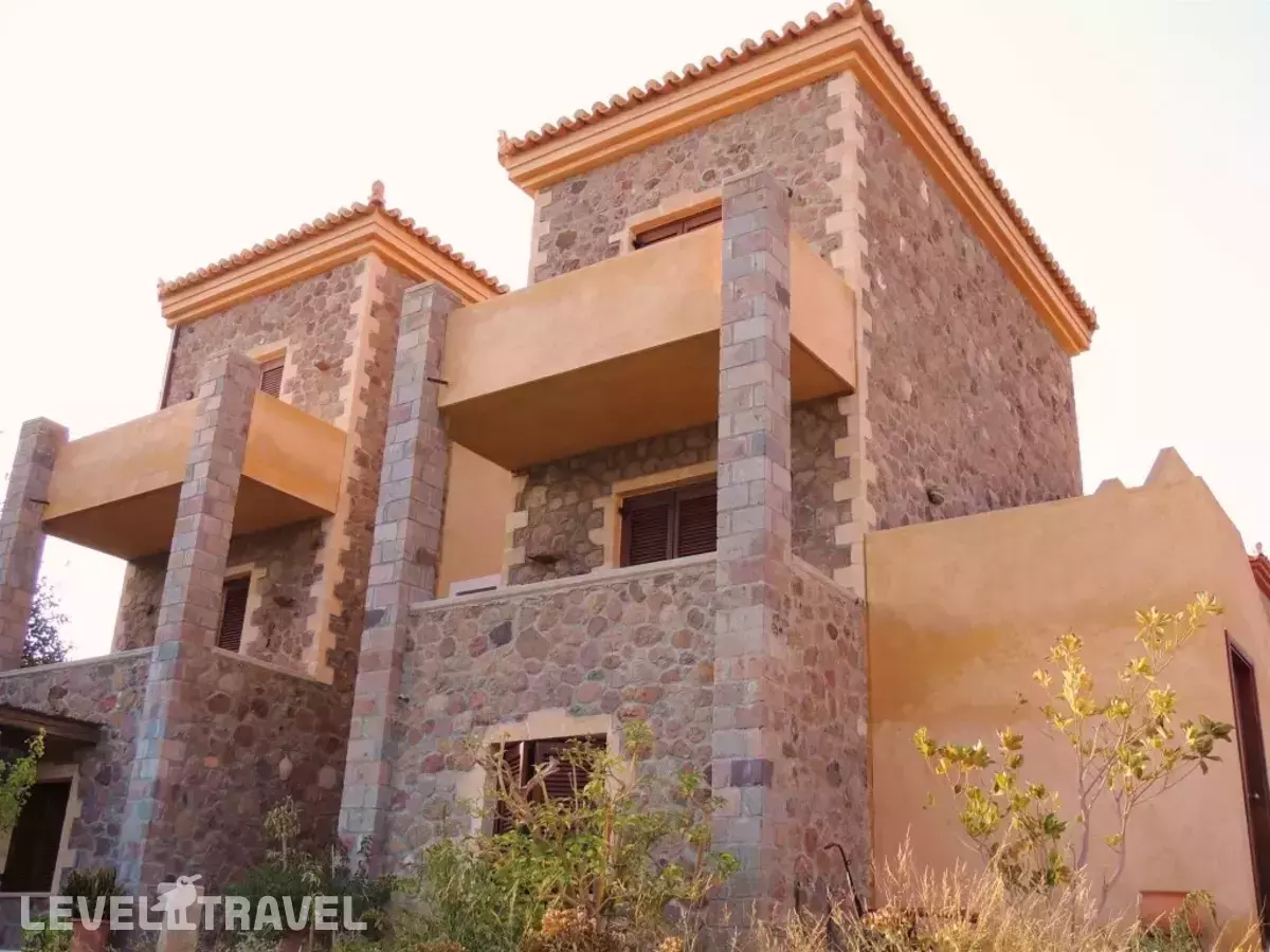 Angelina Aegina Boutique Escape