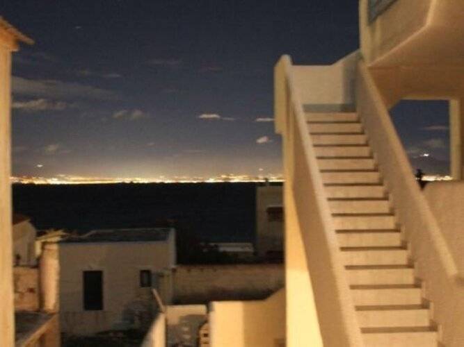 Blue Dolphin Studios & Apartment