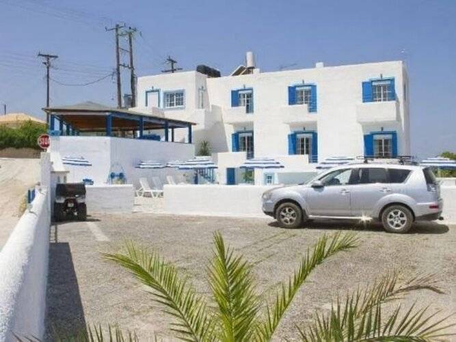 Blue Dolphin Studios & Apartment