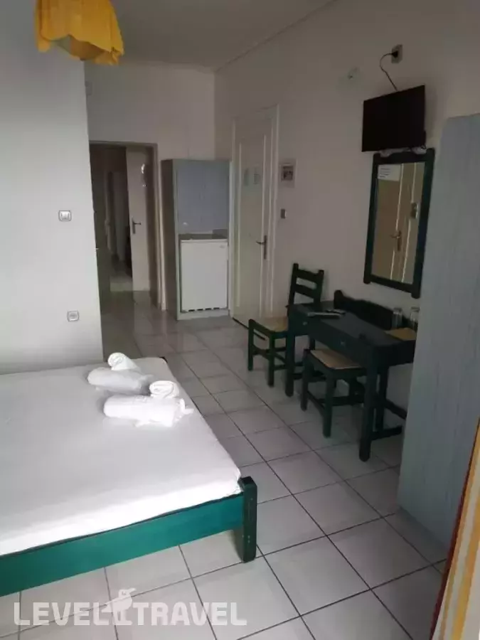 Mistral Apartments Aegina