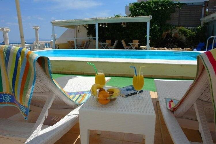 Mistral Apartments Aegina