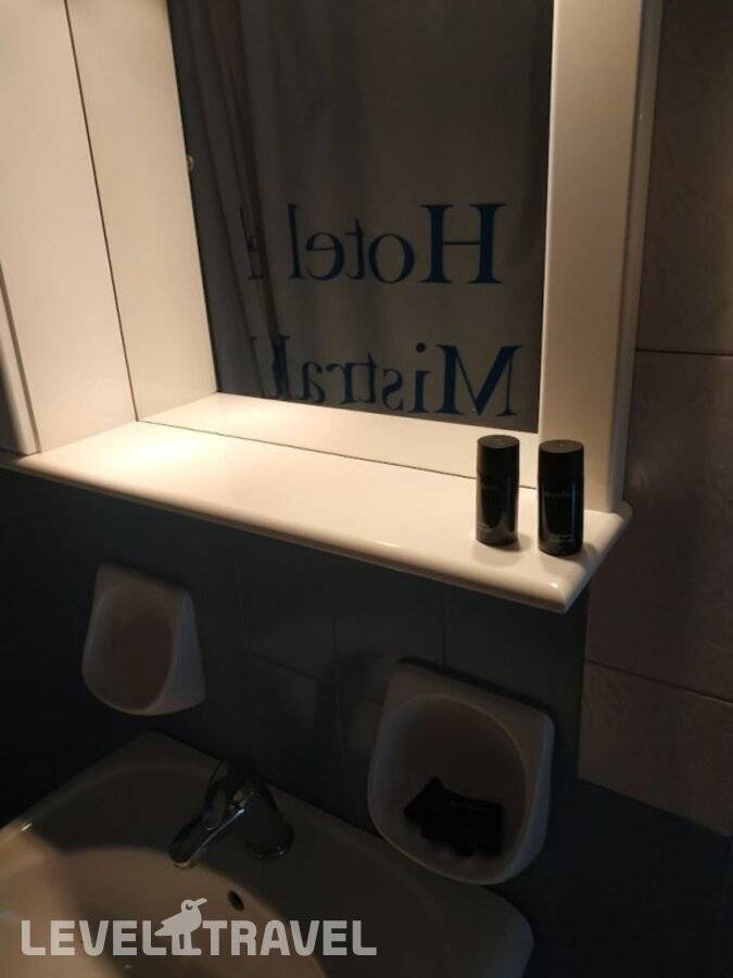 Изображение отеля 8