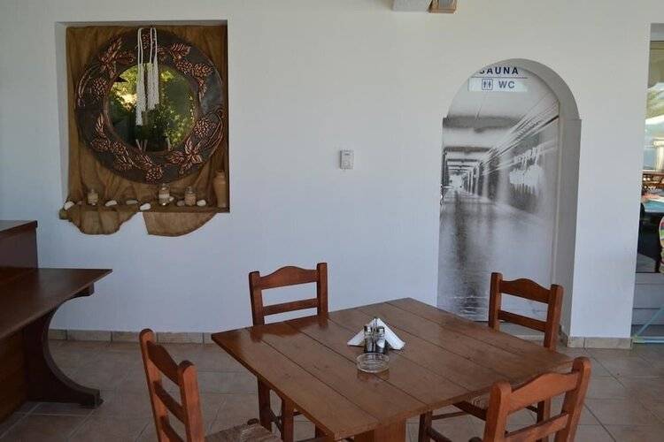 Mistral Apartments Aegina