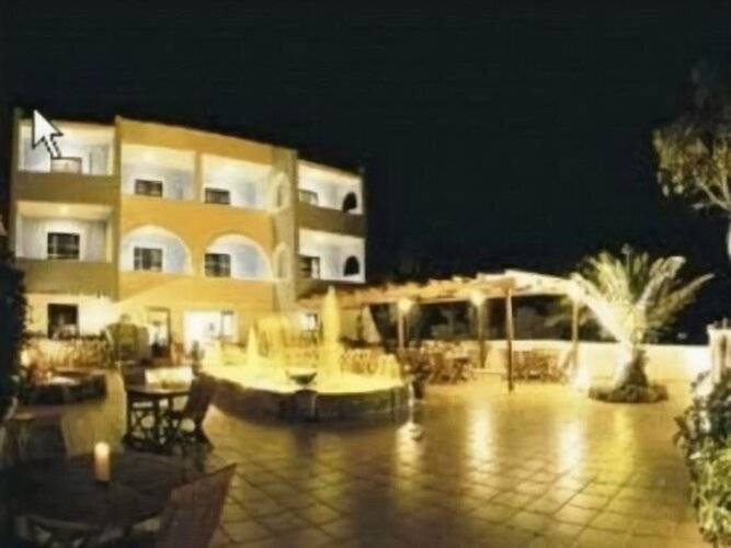 Mistral Apartments Aegina