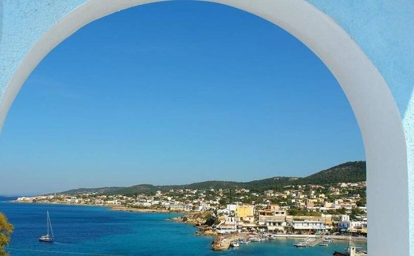 Mistral Apartments Aegina