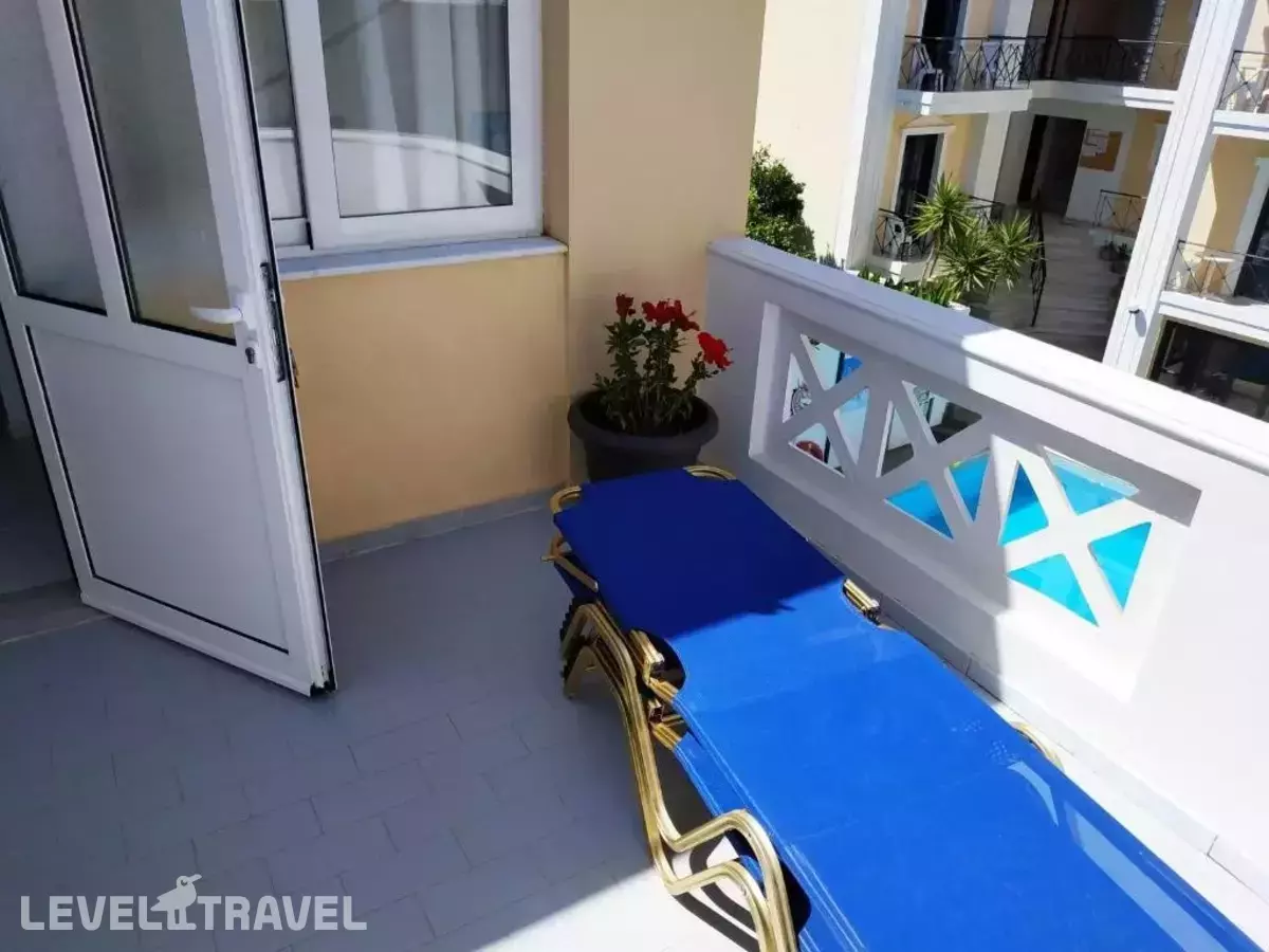 A Studio With A Large Balcony On The 2nd Floor