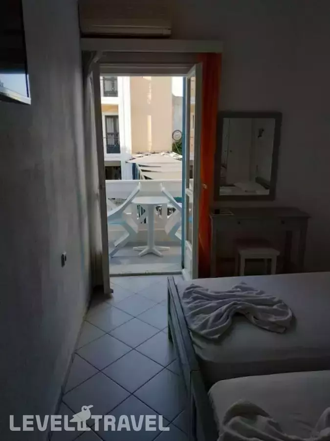 Small Apartment For 3 Pers 70meters From The Beach