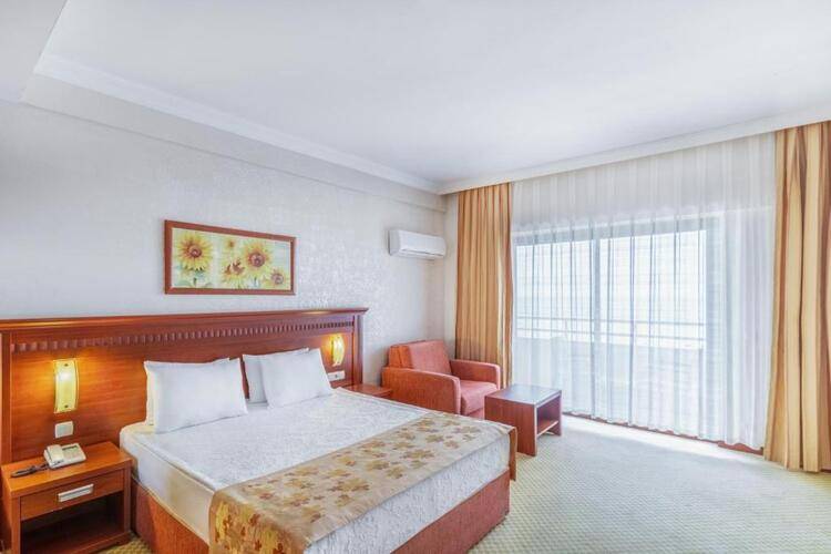 Casa Fora Beach Resort