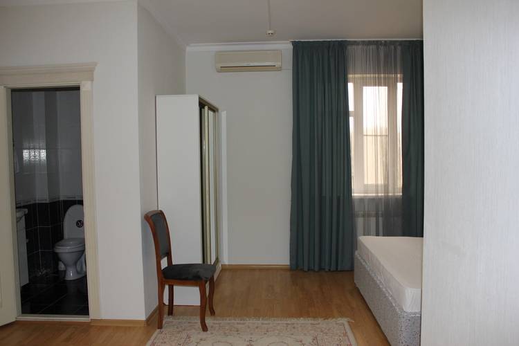 Hotel She