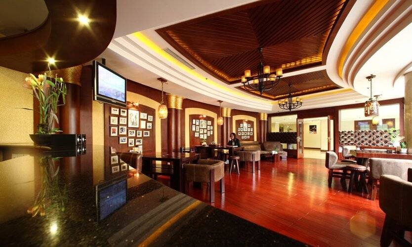 Jianguo Qianmen Hotel