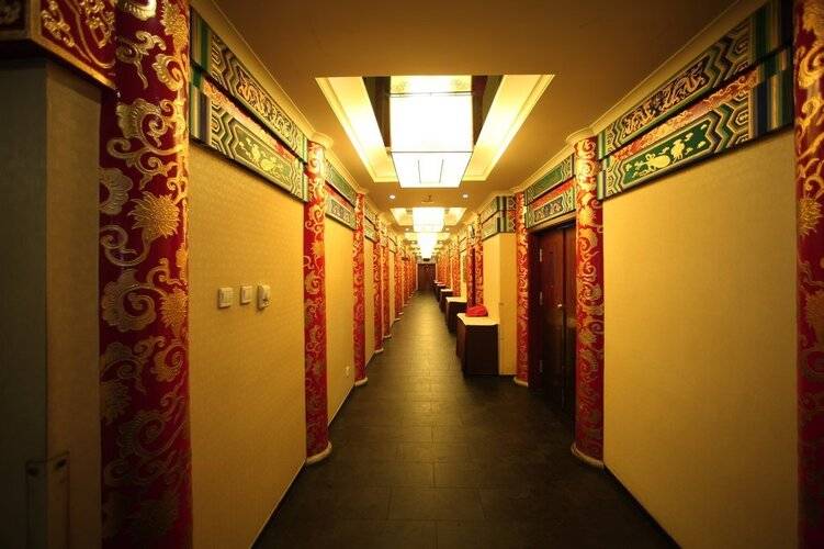 Jianguo Qianmen Hotel