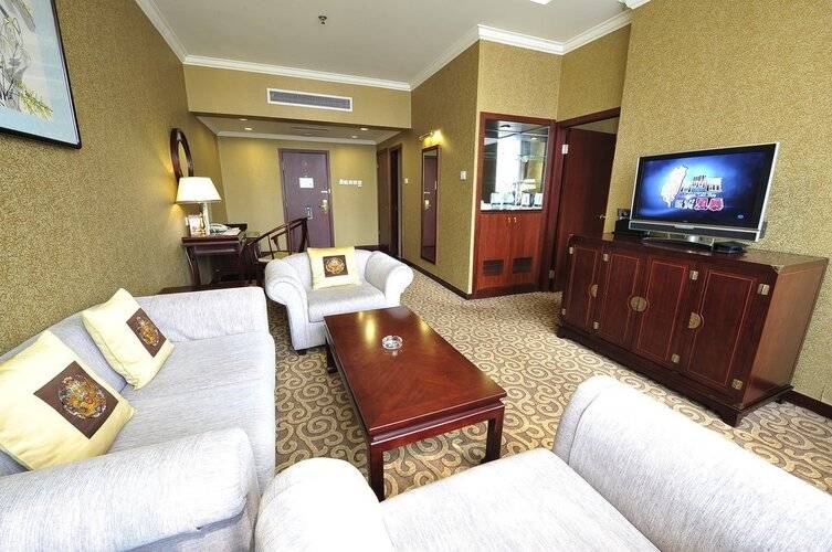 Jianguo Qianmen Hotel