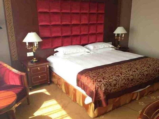 Bei Zhaolong Hotel