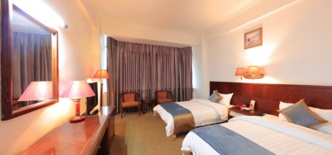 Five Rams City Hotel