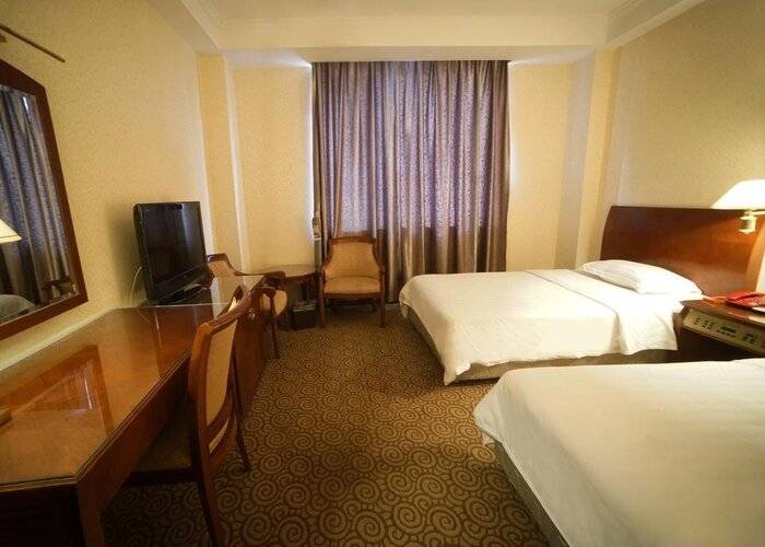 Five Rams City Hotel