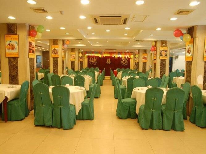 Five Rams City Hotel