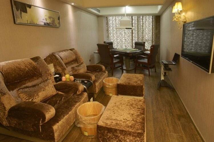 La Perle International Hotel