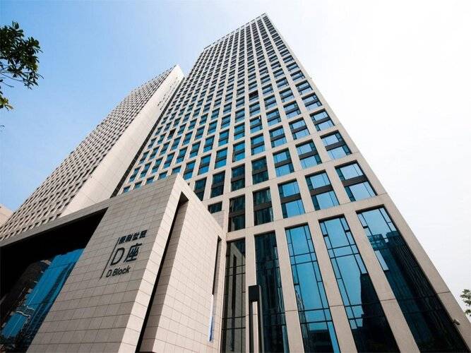Yicheng Pazhou Poly World Trade Centre Apartment