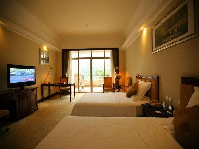 Guangzhou Phoenix City Hotel