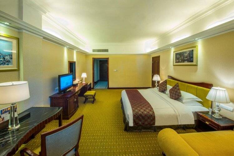 Guangzhou Phoenix City Hotel