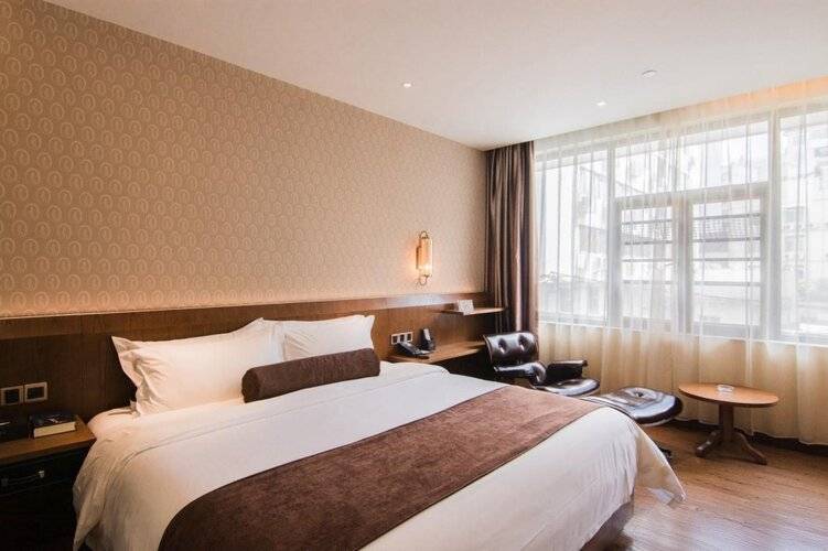 James Joyce Coffetel Guangzhou Railway Station Sanyuanli Metro Station