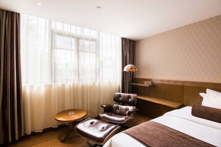 James Joyce Coffetel Guangzhou Railway Station Sanyuanli Metro Station