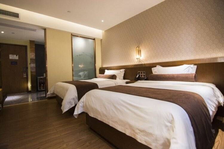 James Joyce Coffetel Guangzhou Railway Station Sanyuanli Metro Station