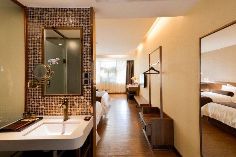 James Joyce Coffetel Guangzhou Railway Station Sanyuanli Metro Station